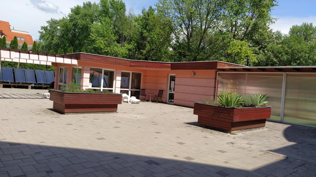 Gabi & Gabi Apartments Hajduszoboszlo Exterior photo