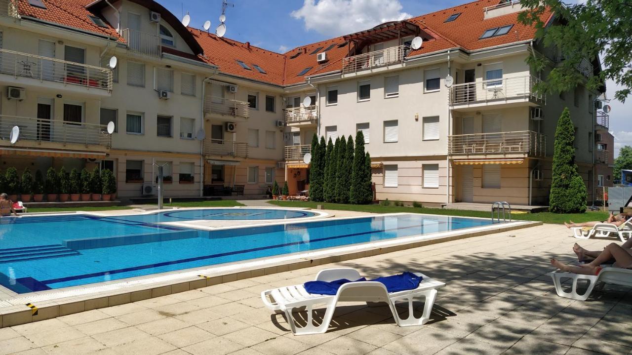 Gabi & Gabi Apartments Hajduszoboszlo Exterior photo